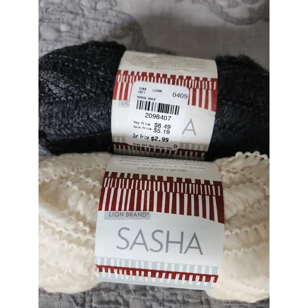 Lion Brand Sasha Yarn Lot 4 Super Bulky Wool Blend Onyx Black Cream Made Italy